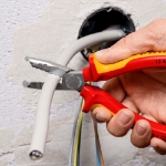 Afbeeldingen van Striptang slanke kop VDE 165 mm